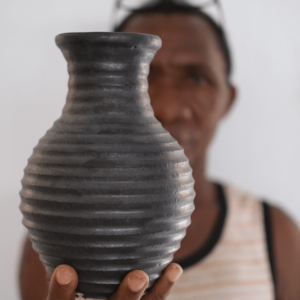 SNACKS Vase - three different sizes - natural and black